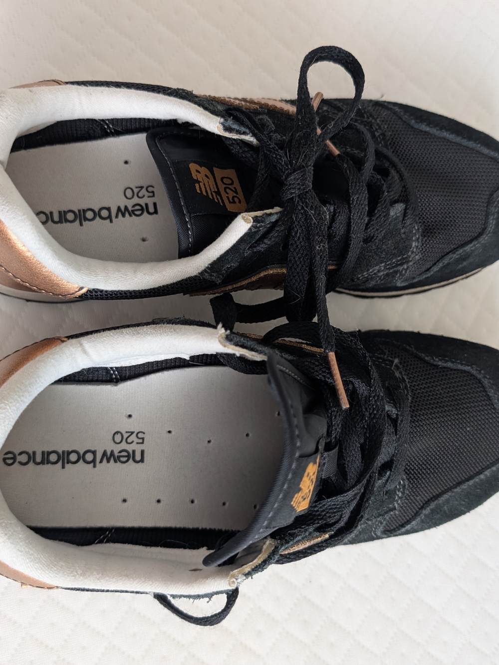 New Balance Womens 520 WL520SNC Black Rose Gold Sneakers Size 7.5 Suede Retro - Picture 5 of 16